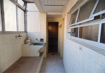 Apartamento no Bom retiro 3 dormitrios 200 metros do metros