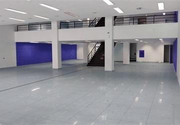 Loja com 2 Mezaninos 1000 m