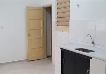 Apartamento Ao Lado Da Loja De Camisas Da Rua Da Graa